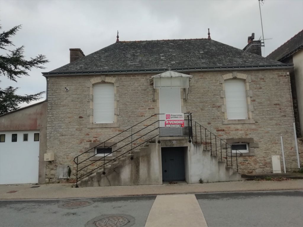 Maison en pierre, centre bourg