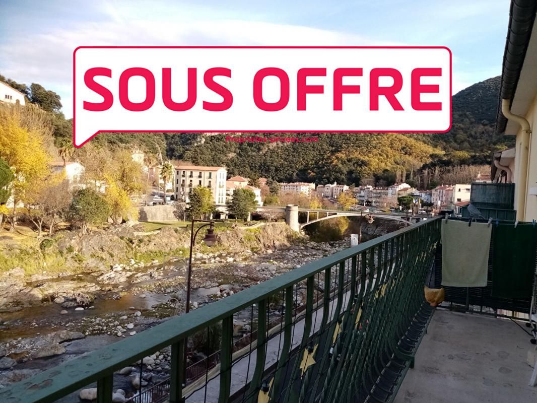 A VENDRE - AMELIE LES BAINS - Studio meublé avec terrasse