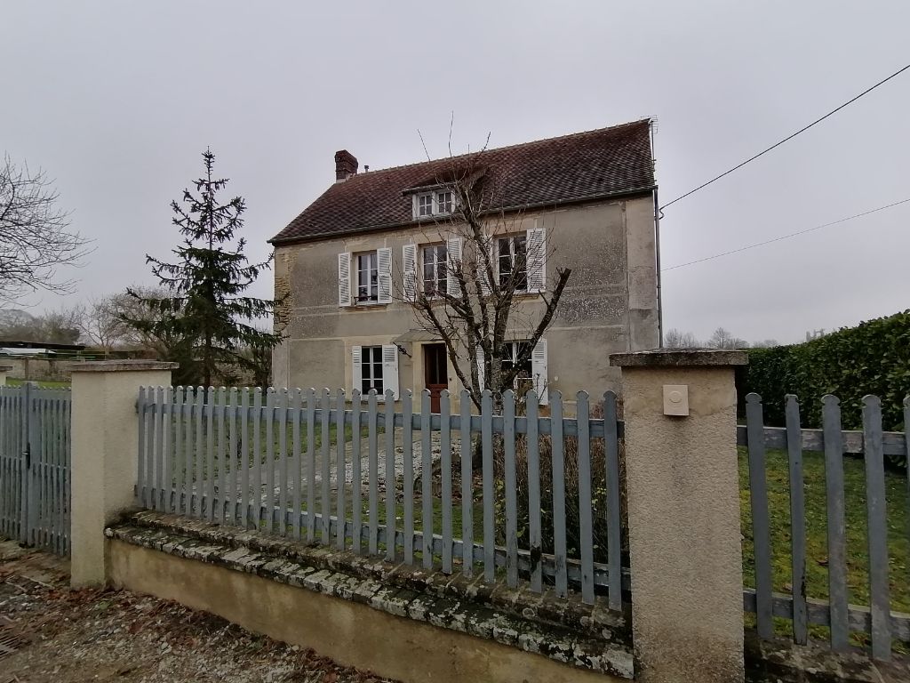 MEDAVY (61570) MAISON DE CARACTERE 4 pièce(s) 85 m2, 2 grandes chambres, PRIX 125 990 , honoraires 4,99 % inclus à la charge de l'acquéreur soit 120 000 hors honoraires