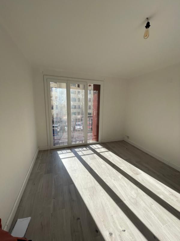 Vente Appartement T3 de 57 m² Toulon Claret (83000)