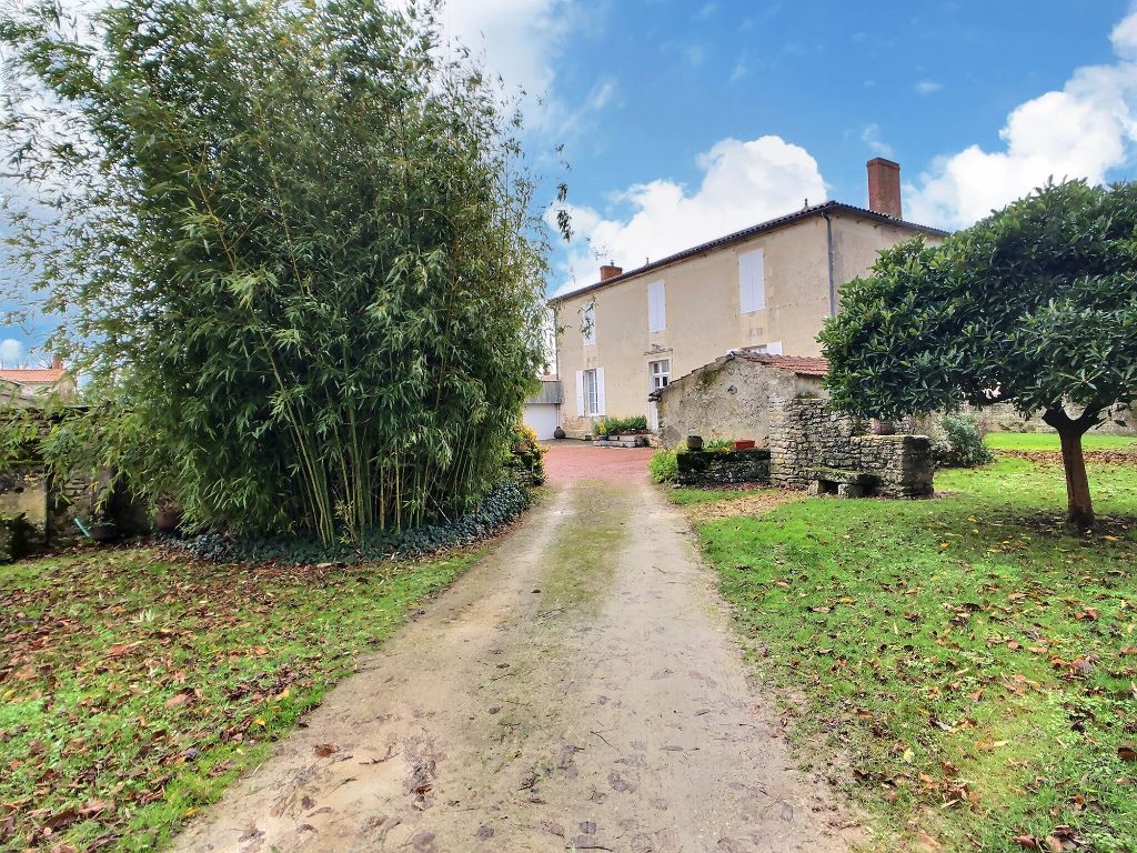 Maison Sainte Radegonde Des Noyers