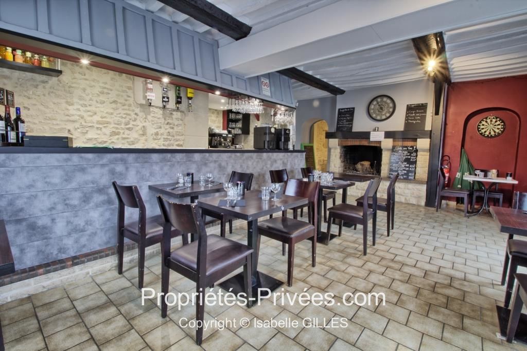 Local commercial 230 m2 - Restaurant et pizzeria - 4 chambres d'hôtes
