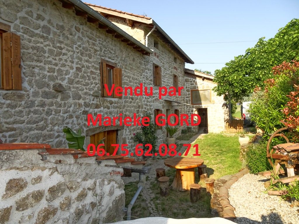 Beauzac Maison type Ferme 200m² 5 chambres sur 3600m² de terrain