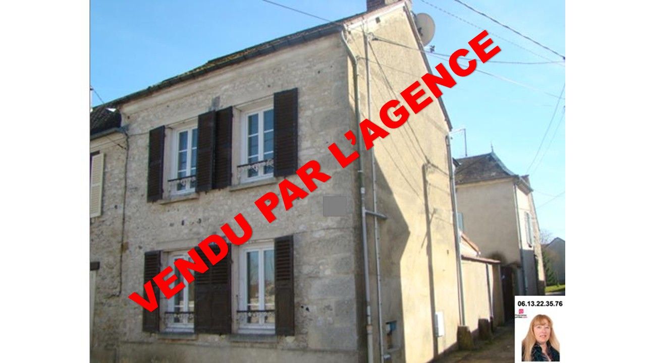 VENDU PAR L'AGENCE - Exclusivité - Proche  Giverny - Maison en pierre de 63 m2  - 2 chambres  - 1 cave et une petite cour  -