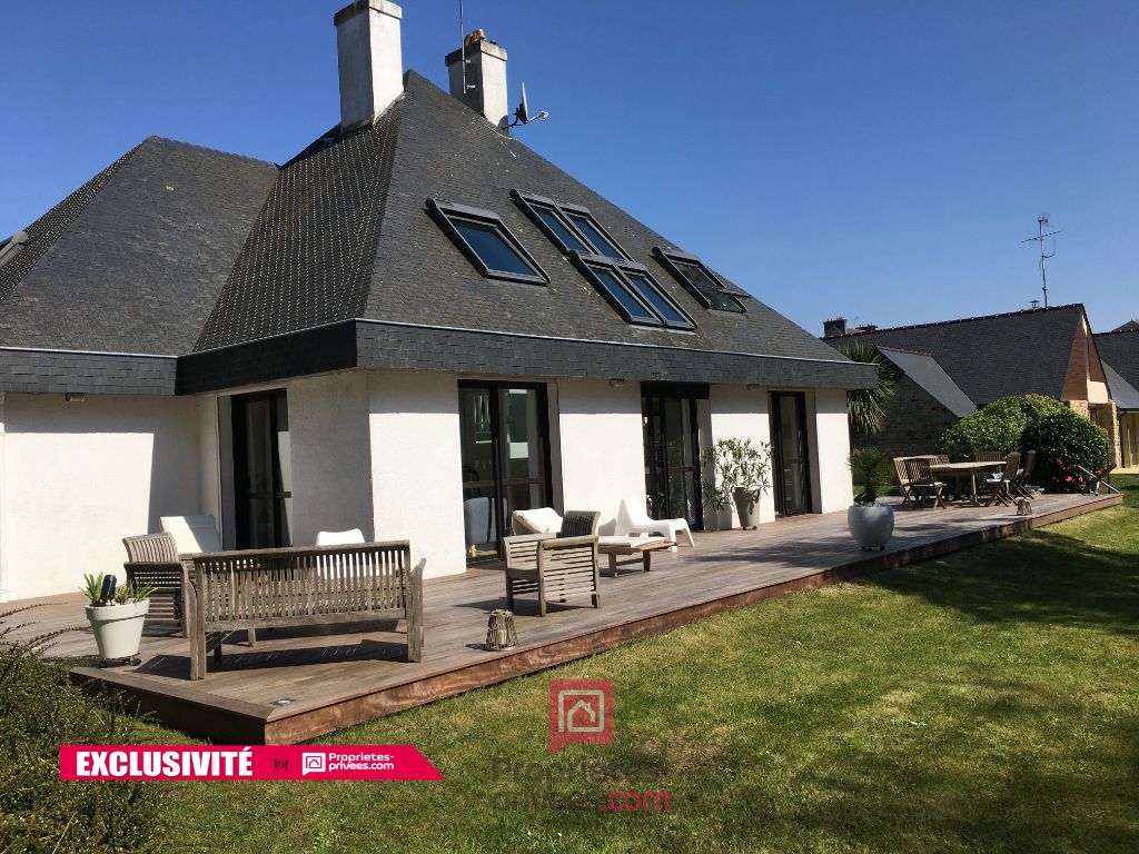 Maison d'architecte 10 pièce(s) 217 m2 environ