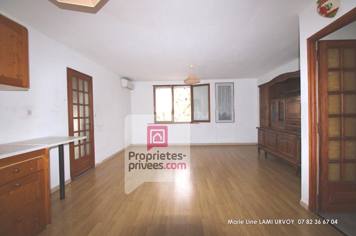 13690 Graveson - Maison comprenant un T2 en R+1 d'environ 70 m² + dépendances et cour