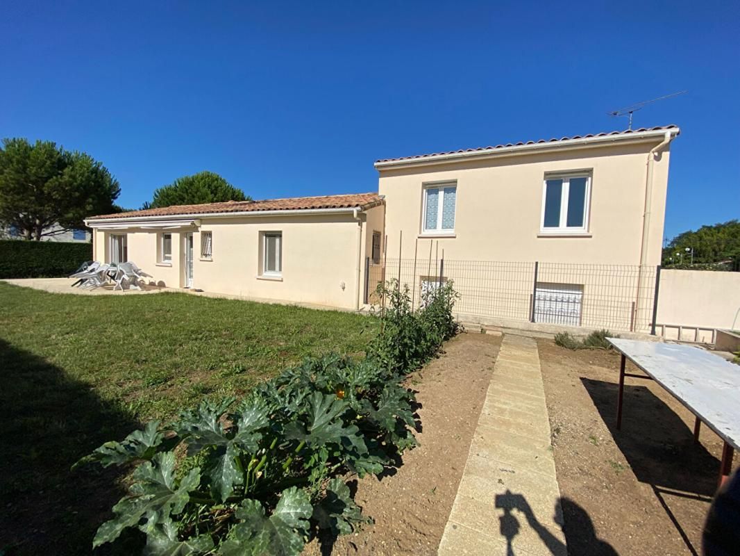 EXCLUSIVITE Maison Saintes rive gauche 5 pièces131 m2