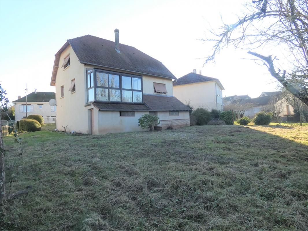 Maison 90m² /3 chambres / sous-sol / garage / terrain 787m²