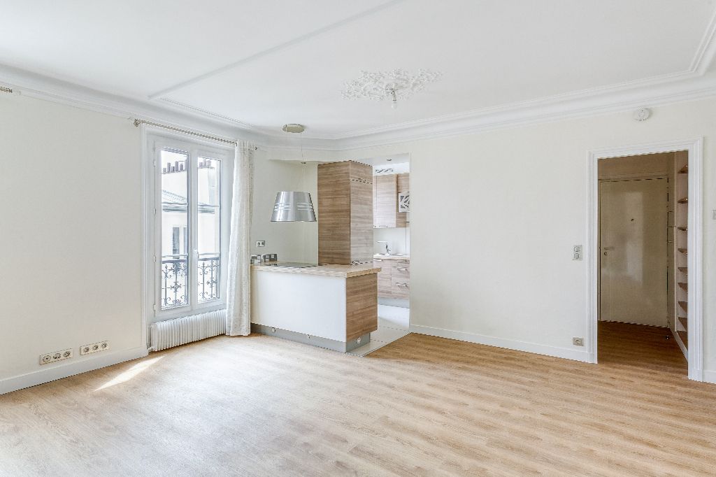 Appartement Paris 2 pièces 51m2 avec vue sur le Sacré coeur