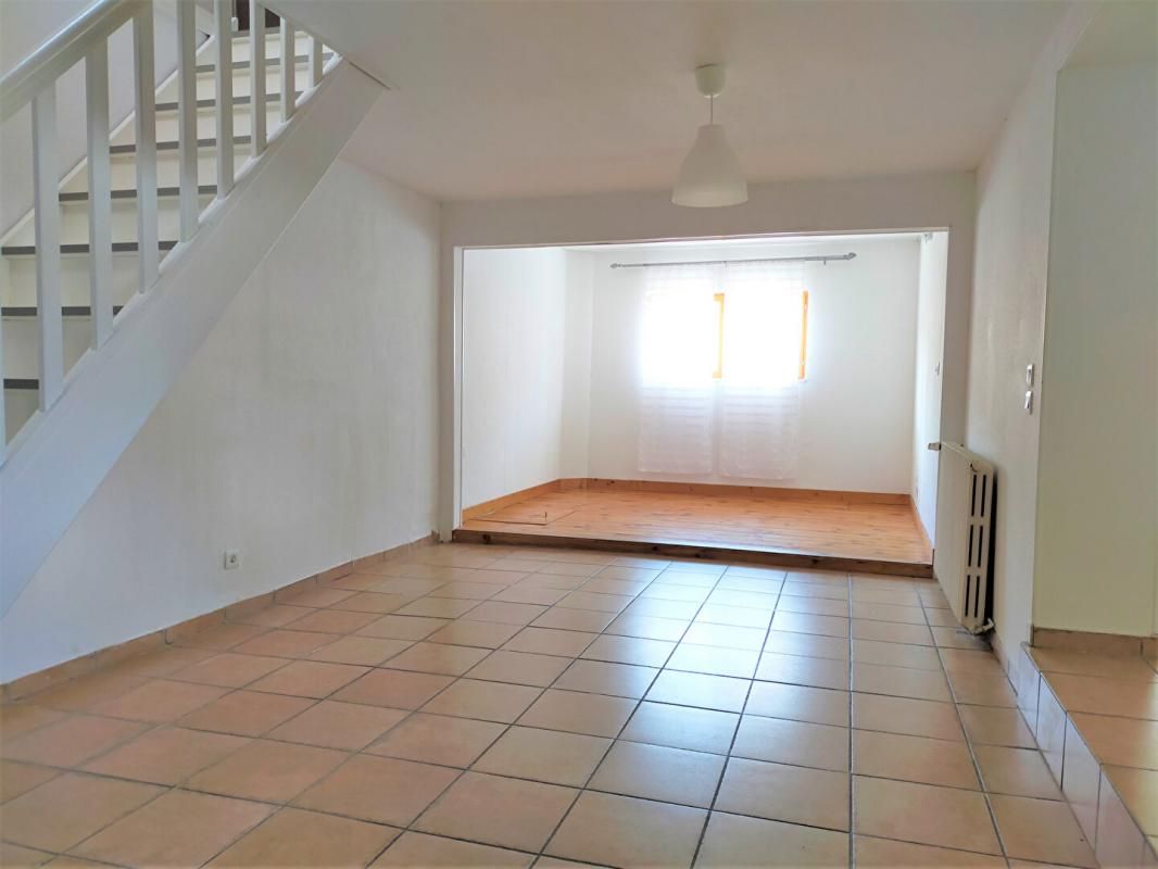 14100 Lisieux-  Maison 104 m²  proche du centre - 145 000 Euros