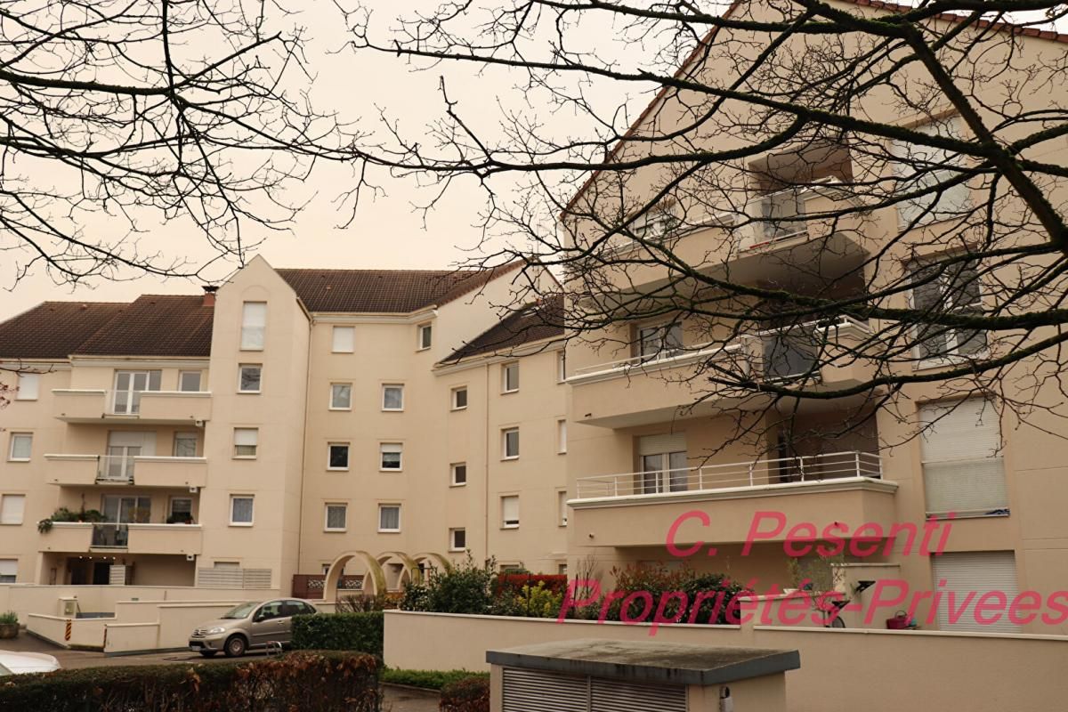 Appartement Torcy 2 pièce(s) 50 m2 avec box