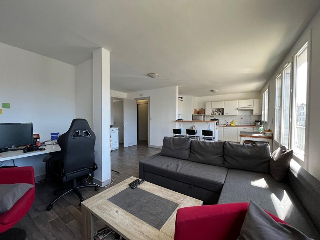 Beau T4bis lumineux et traversant de 80m² - BORDEAUX Chartrons