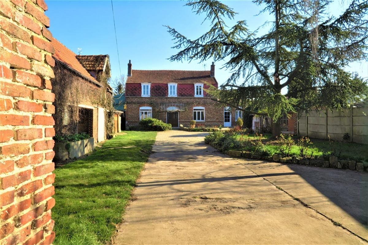 Ancienne fermette à rénover bâtie sur 12549m²