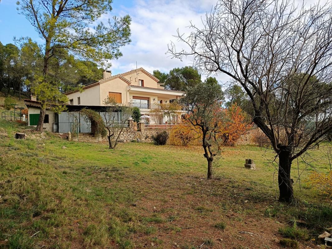 Villa Saint Nazaire 8 pièce(s) 250 m2 sur grand terrain au calme