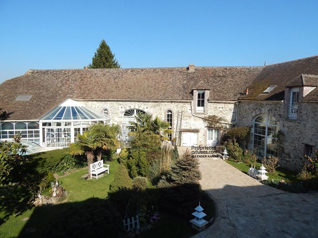 Maison BAZOCHES  SUR LE BETZ 18 pièce(s) 1000 m2