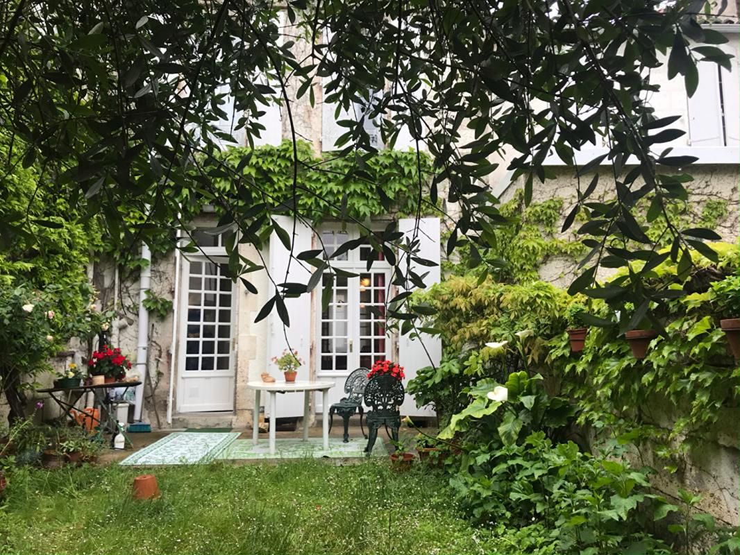 Maison Angouleme 6 pièce(s) 120 m2
