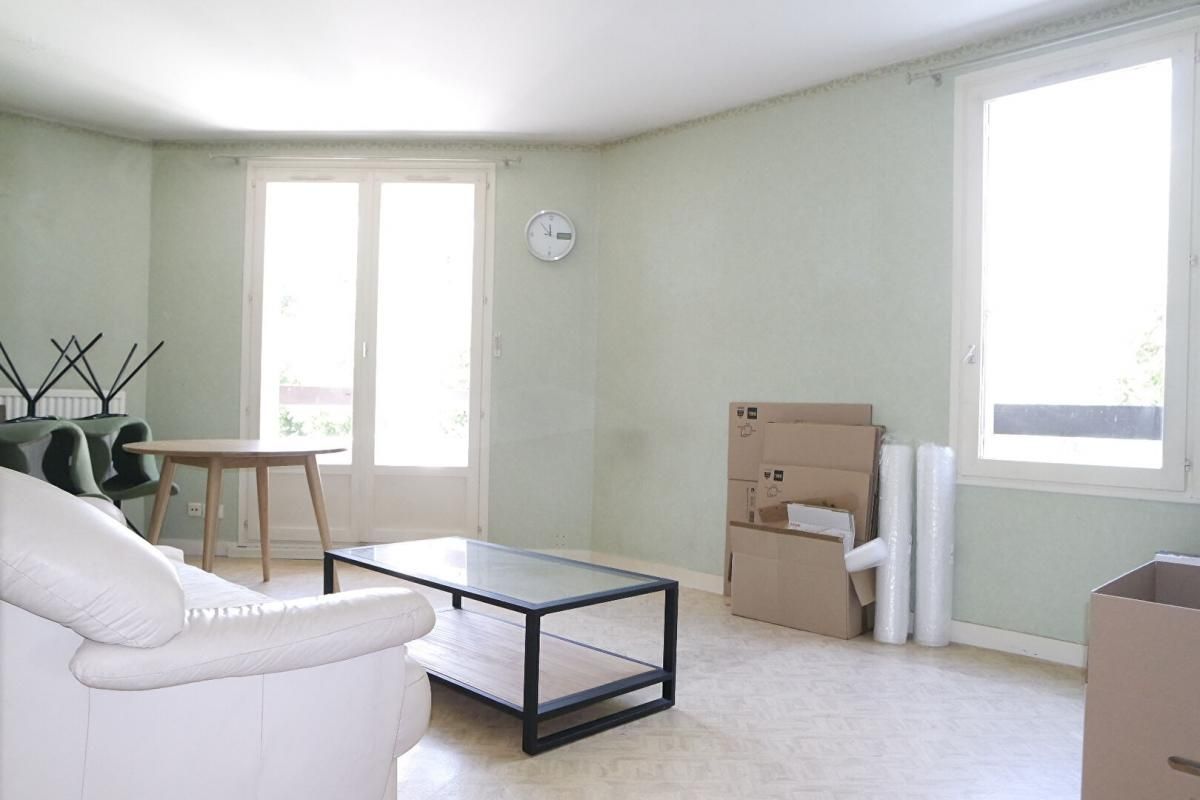 BOURGES APPARTEMENT 49M² 2 PIECES BALCON
