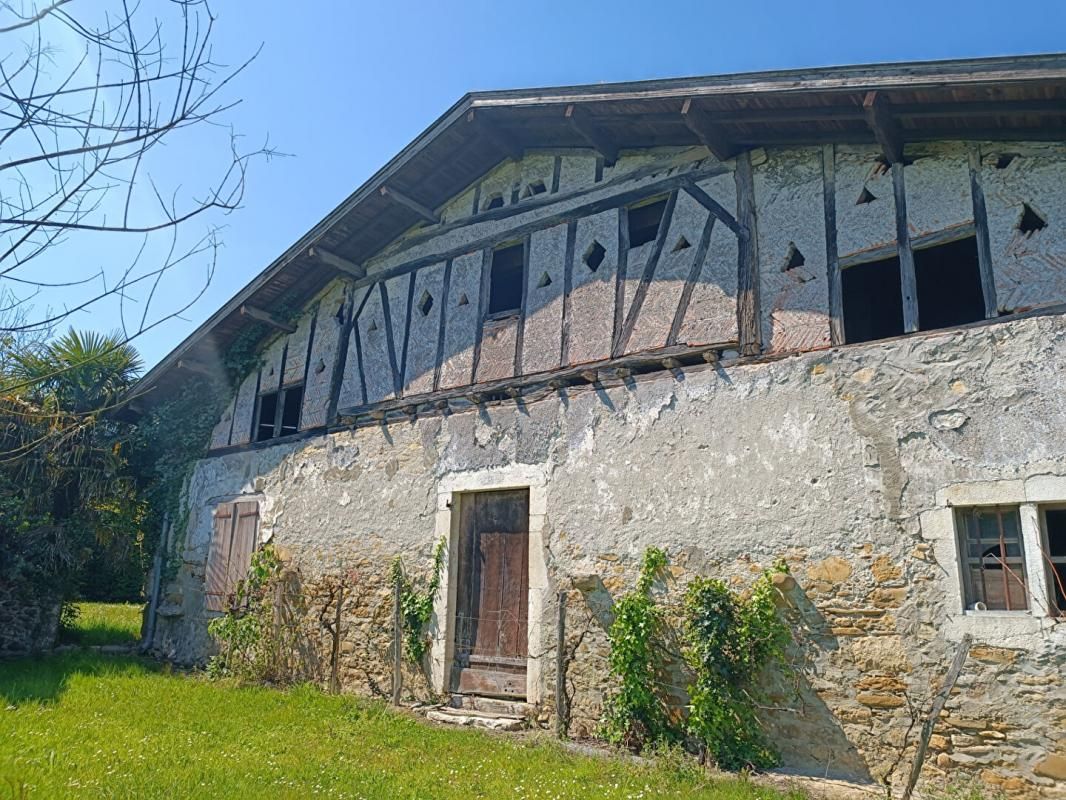 ferme 18è de  520 m2 + maison 19e  de 154 m2