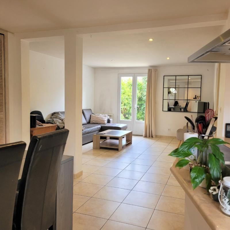 Appartement DUPLEX-4 pièces- 85,5 m² -jardin privatif