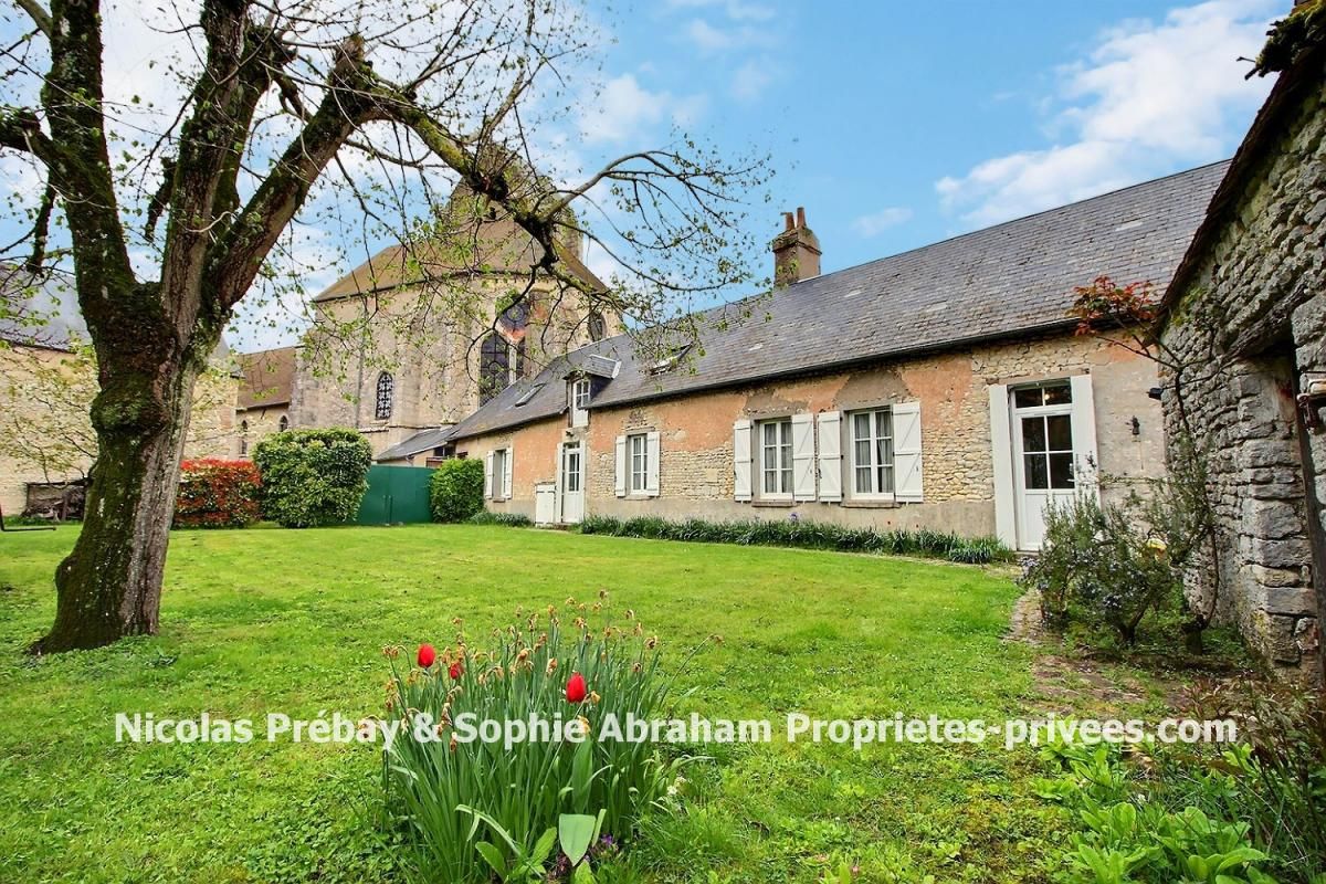 Maison en pierres au calme avec grand jardin