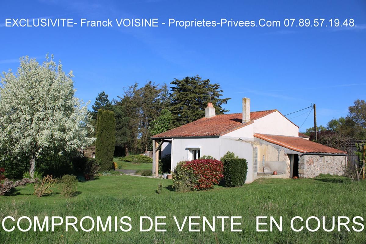 Maison Les Herbiers en EXCLUSIVITE - 2 Chambres - 66 m2 env + grenier aménageable de 30 M2 sur parc de 6400 M2 env
