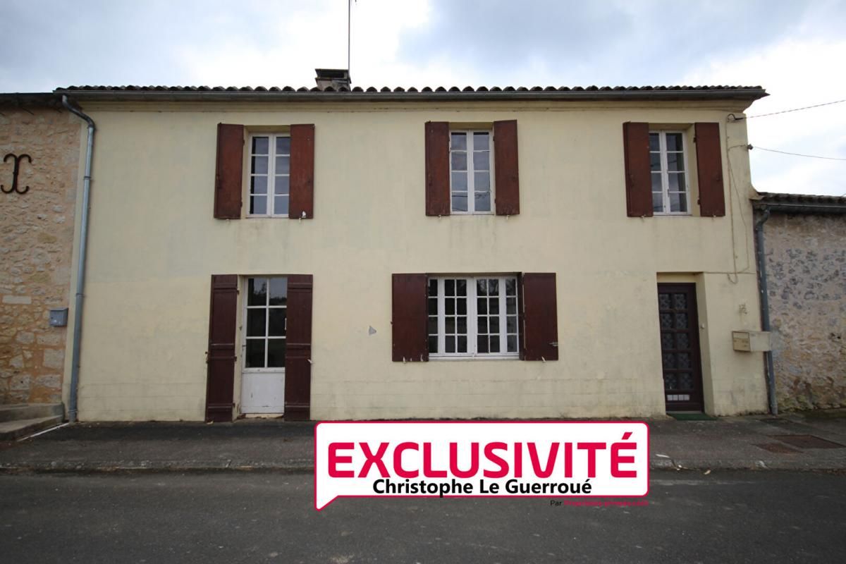 Maison de ville en pierre à Rauzan 3 pièce(s) 90 m2 à rénover et dotée d'un jardin de près de 250 m2