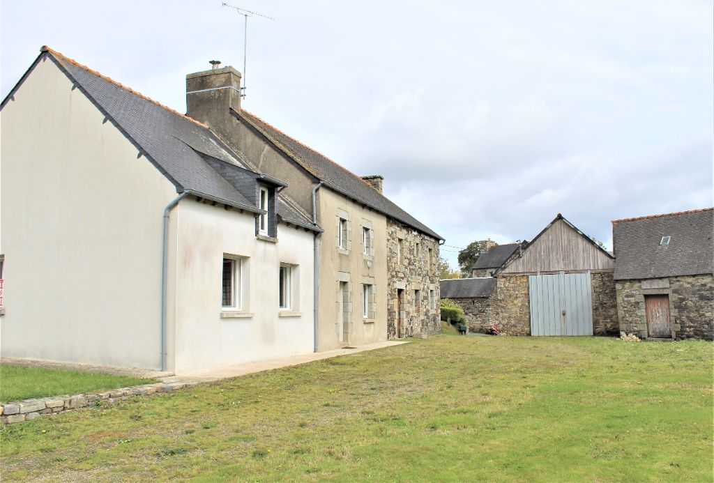 Côtes d'Armor 22800 Lanfains, 2 chambres, vie de plain-pied, dépendances, Hangar pouvant accueillir un camping car