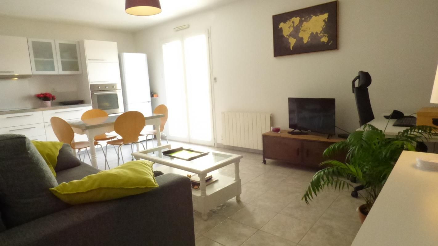 A Nantes  Appartement T2  de 46 m²  très bon état