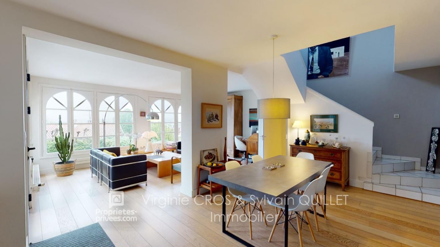Maison 8 pièces 197 m2