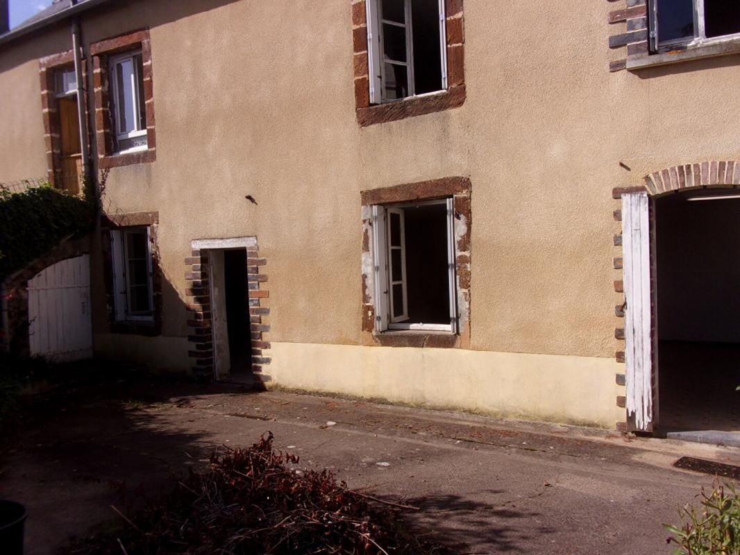 Maison Poille Sur Vegre 5 pièce(s) 104 m2