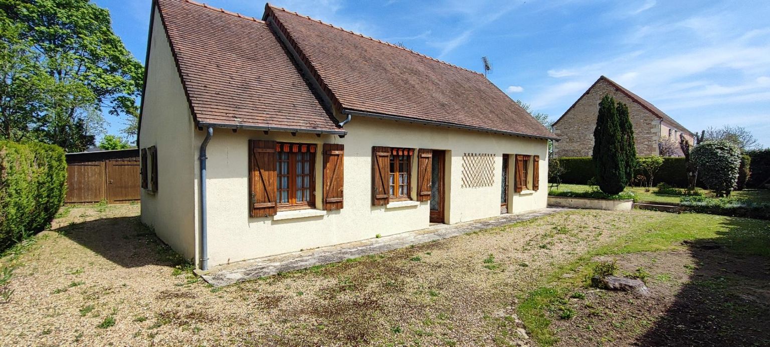 Jolie maison ancienne avec terrain arboré à Imphy