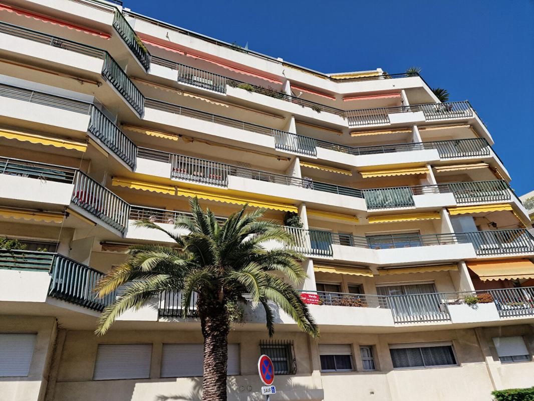 Appartement Cannes 1 pièce(s) 30.25 m2 - Terrasse