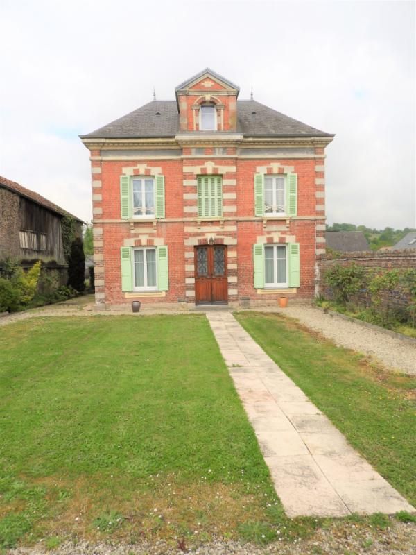 14140 - Maison de Maitre + Bâtiments - 188 100 Euros