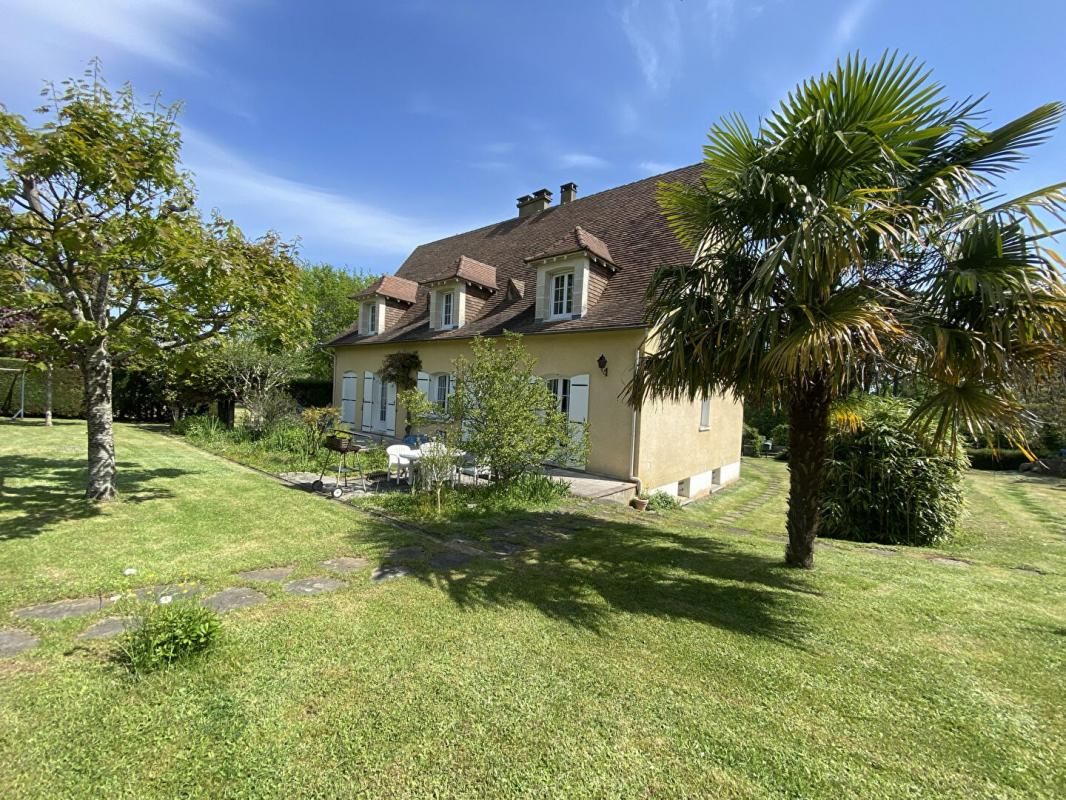 Maison Coulounieix Chamiers 8 pièce(s) 200 m2
