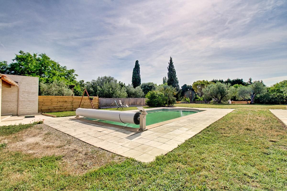 A VENDRE - 13690 Graveson - Maison 150 m² avec piscine, jardin et grande esplanade