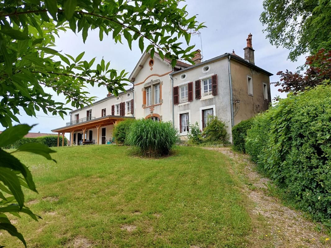 Maison Passavant La Rochere 20 pièce(s) 720 m2 terrain 7 800 m²