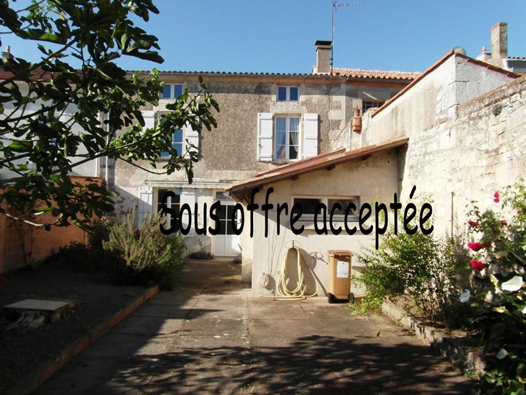 Maison Lucon 5 pièce(s) 178 m2