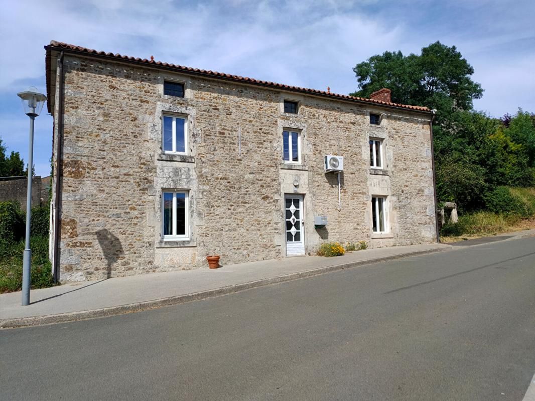 Maison Marsais Sainte Radégonde 4 pièce(s) 150 m2