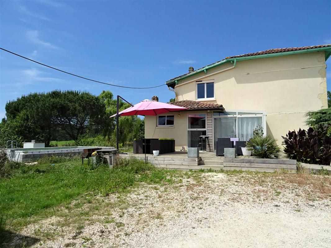 Landes, 40250 SAINT-AUBIN maison 161 m2 avec dépendances