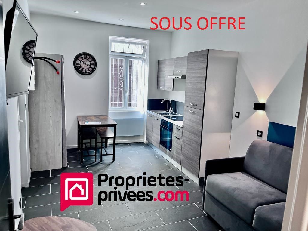 Appartement : Studio 21 m²  rénovée à neuf  meublés et decorés