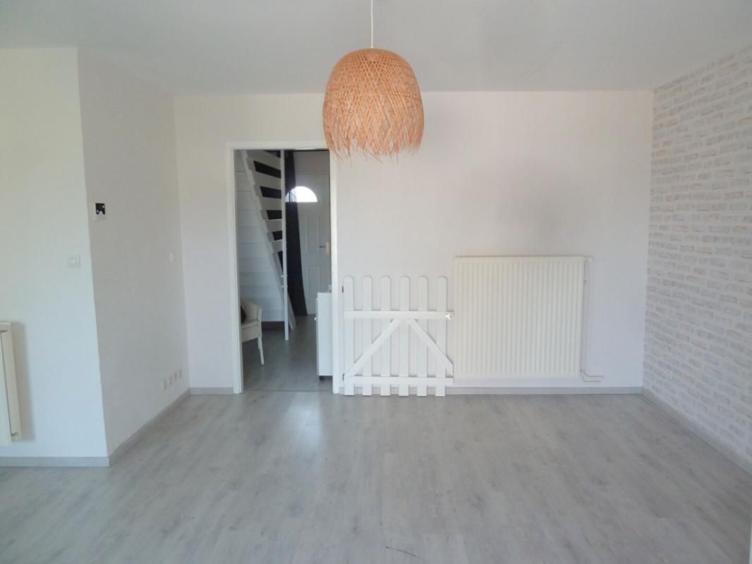 Maison  4 pièce(s) 80 m2 a DIEUE SUR MEUSE