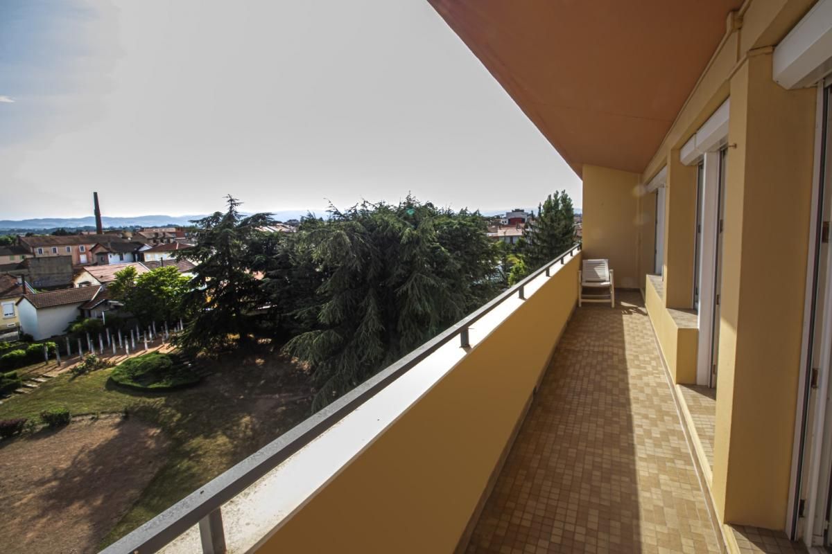Roanne :Appartement Type T 3 Surface:70,25 m2, Prix:101590 euros