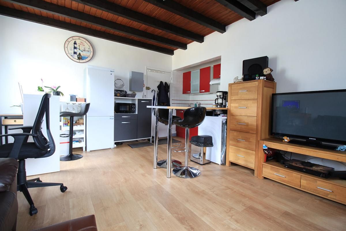 PASSY  Appartement  T2  33 m2 135 000 euros