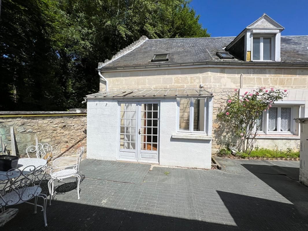 Maison en pierre 3 chambres périphérie immédiate de Soissons