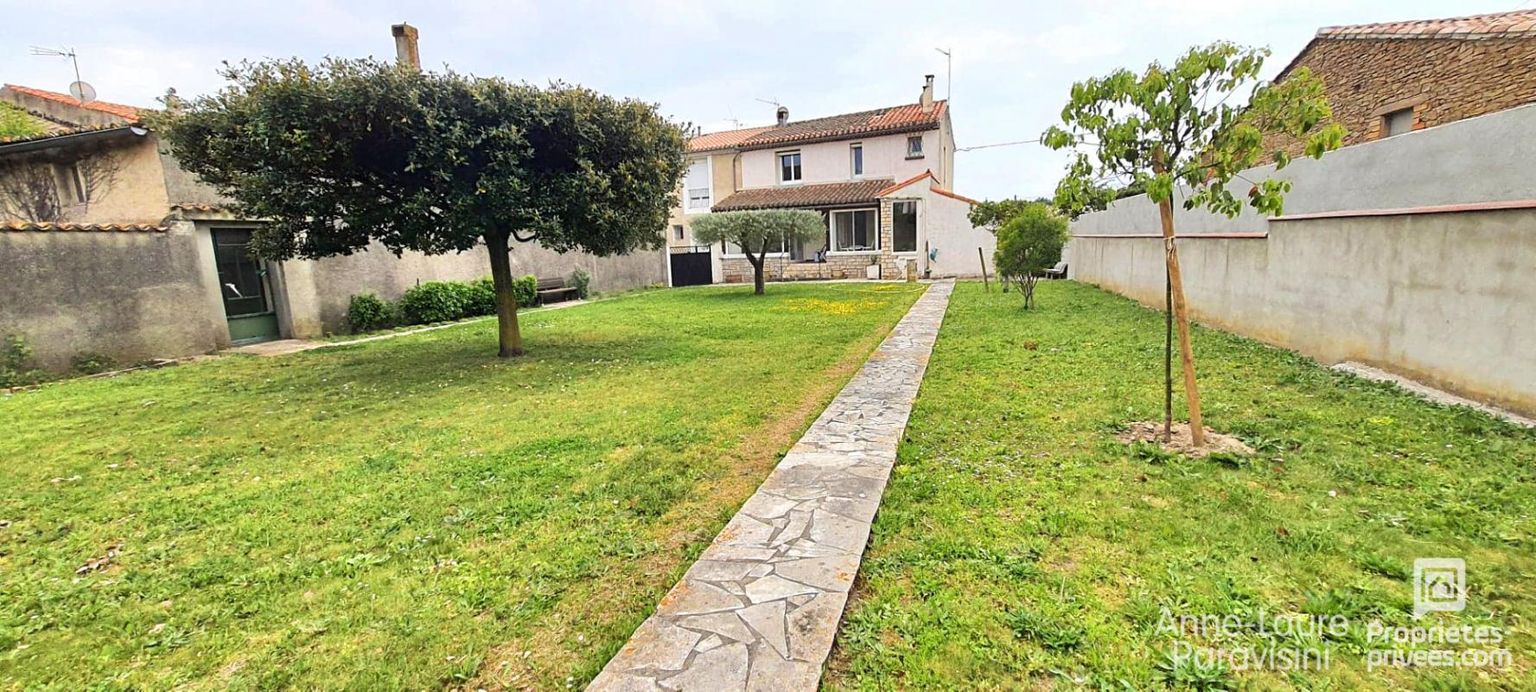 Alzonne Maison de ville avec jardin et garages