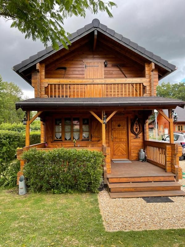 Maison au calme dans cadre verdoyant