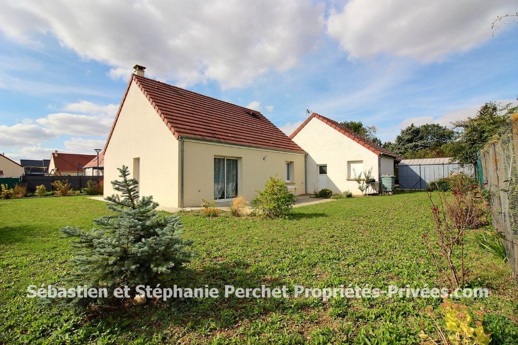 Maison plain pieds sur 453 m2 de terrain