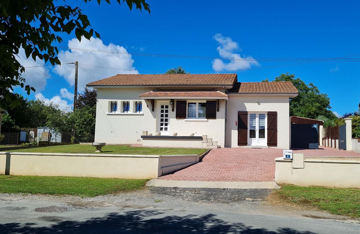24400 Maison plain pied Mussidan proche centre ville 4 pièces 106 m2 sur parcelle 631 m²