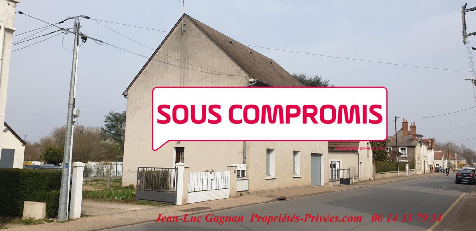 Immeuble de rapport - T2 de 56m² et T3 de 84m² avec cour à Chabris centre