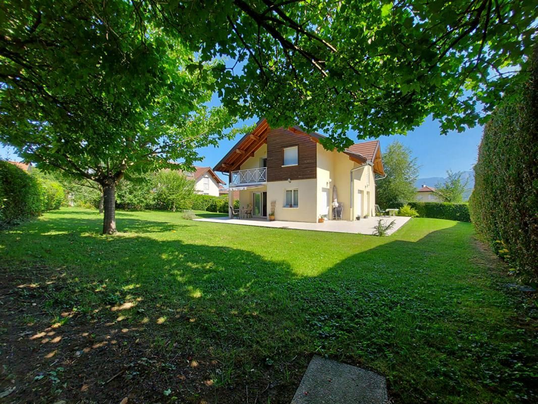 Villa de 169m². 400m du lac et piste cyclable, secteur calme